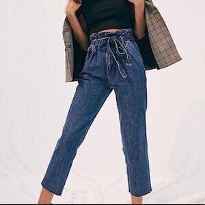 Abercrombie & Fitch paperbag waist mom jeans size 27